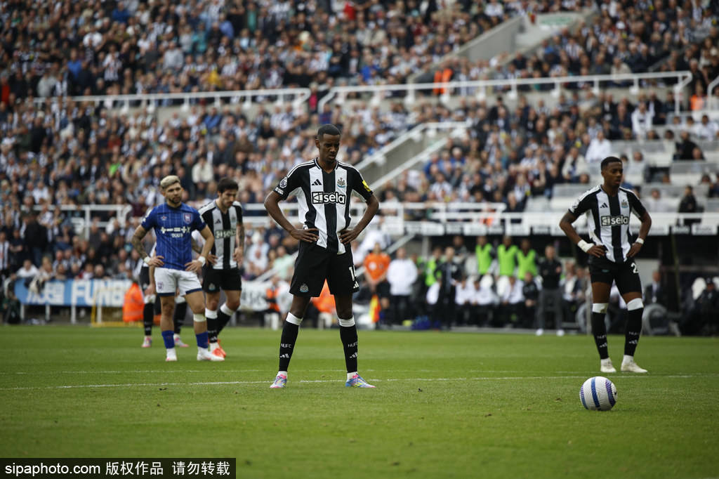 利物浦重磅转会：努涅斯转投沙特阿尔希拉尔